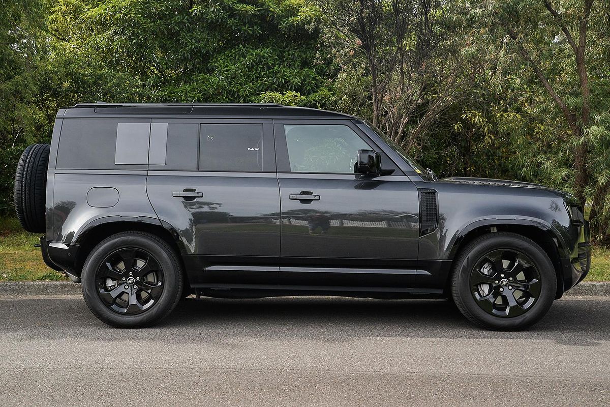 2024 Land Rover Defender 110 P400e X-Dynamic SE L663