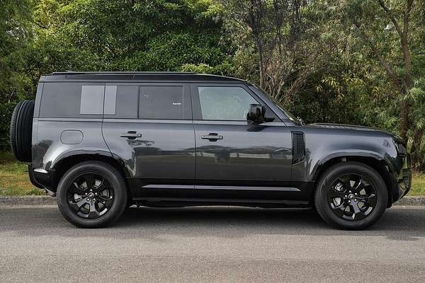 2024 Land Rover Defender 110 P400e X-Dynamic SE L663