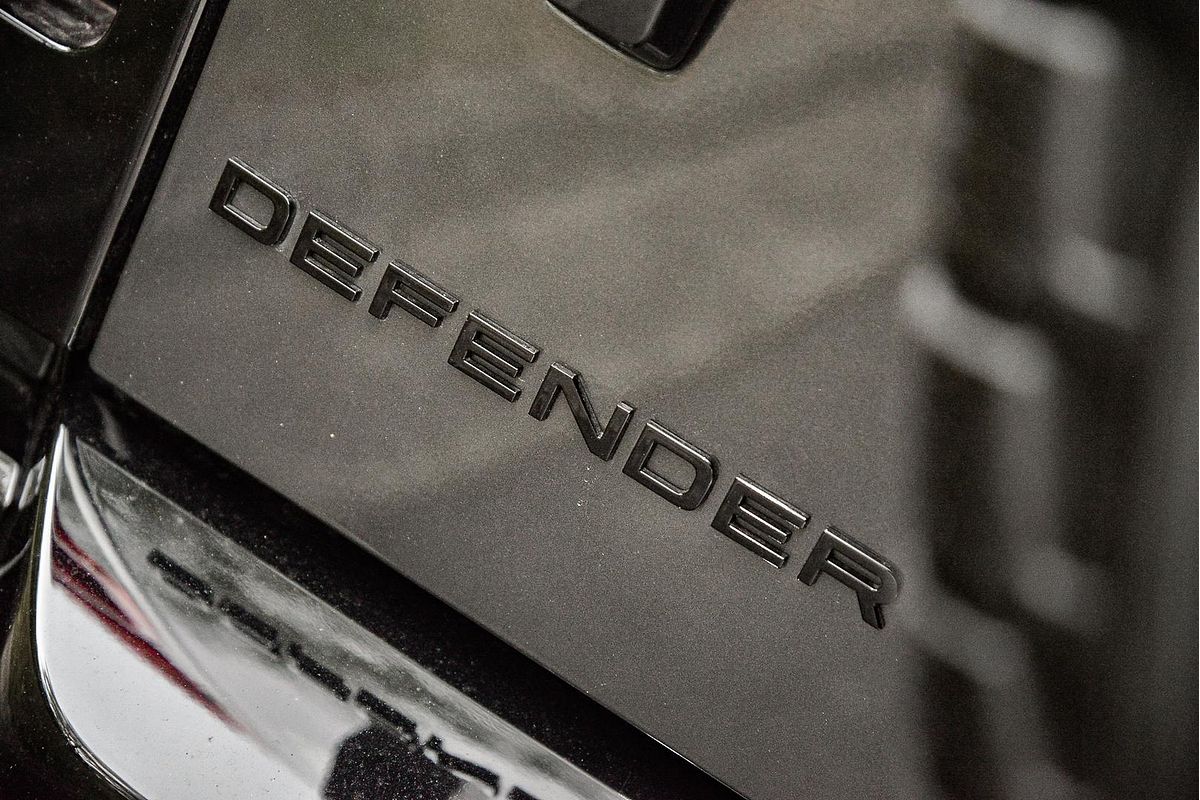 2024 Land Rover Defender 110 P400e X-Dynamic SE L663