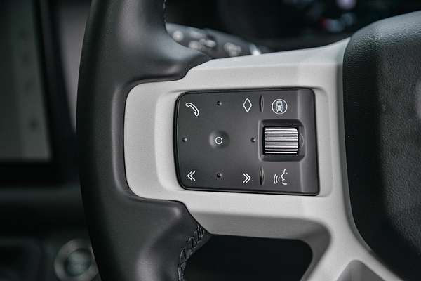 2024 Land Rover Defender 110 P400e X-Dynamic SE L663