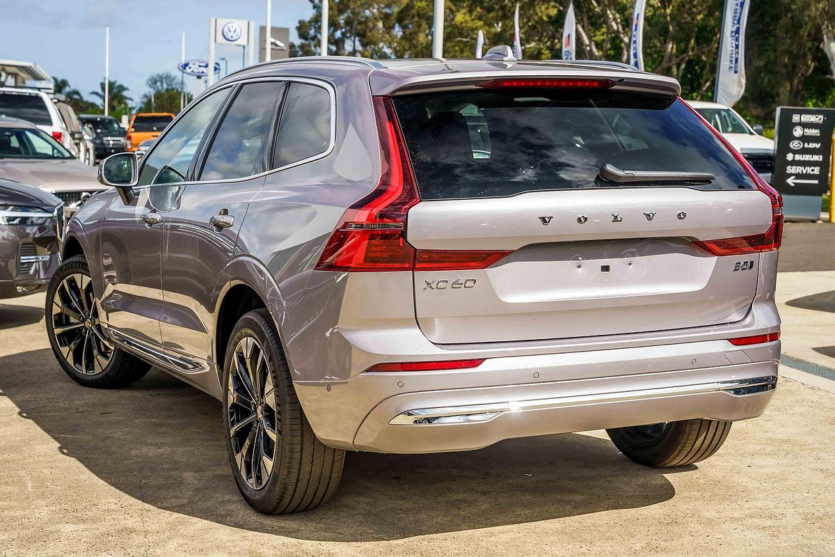 2025 Volvo XC60 Plus B5 Bright
