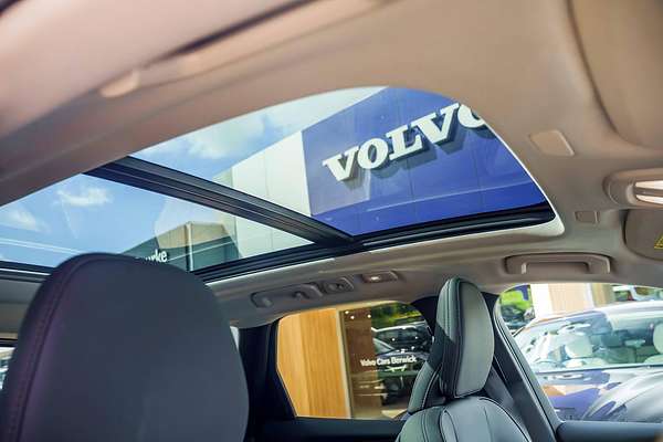 2025 Volvo XC60 Plus B5 Bright