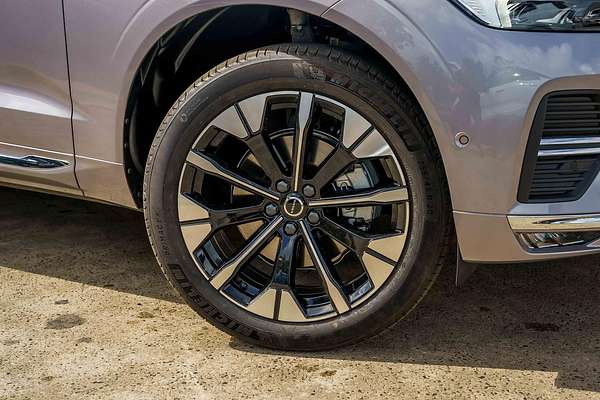 2025 Volvo XC60 Plus B5 Bright