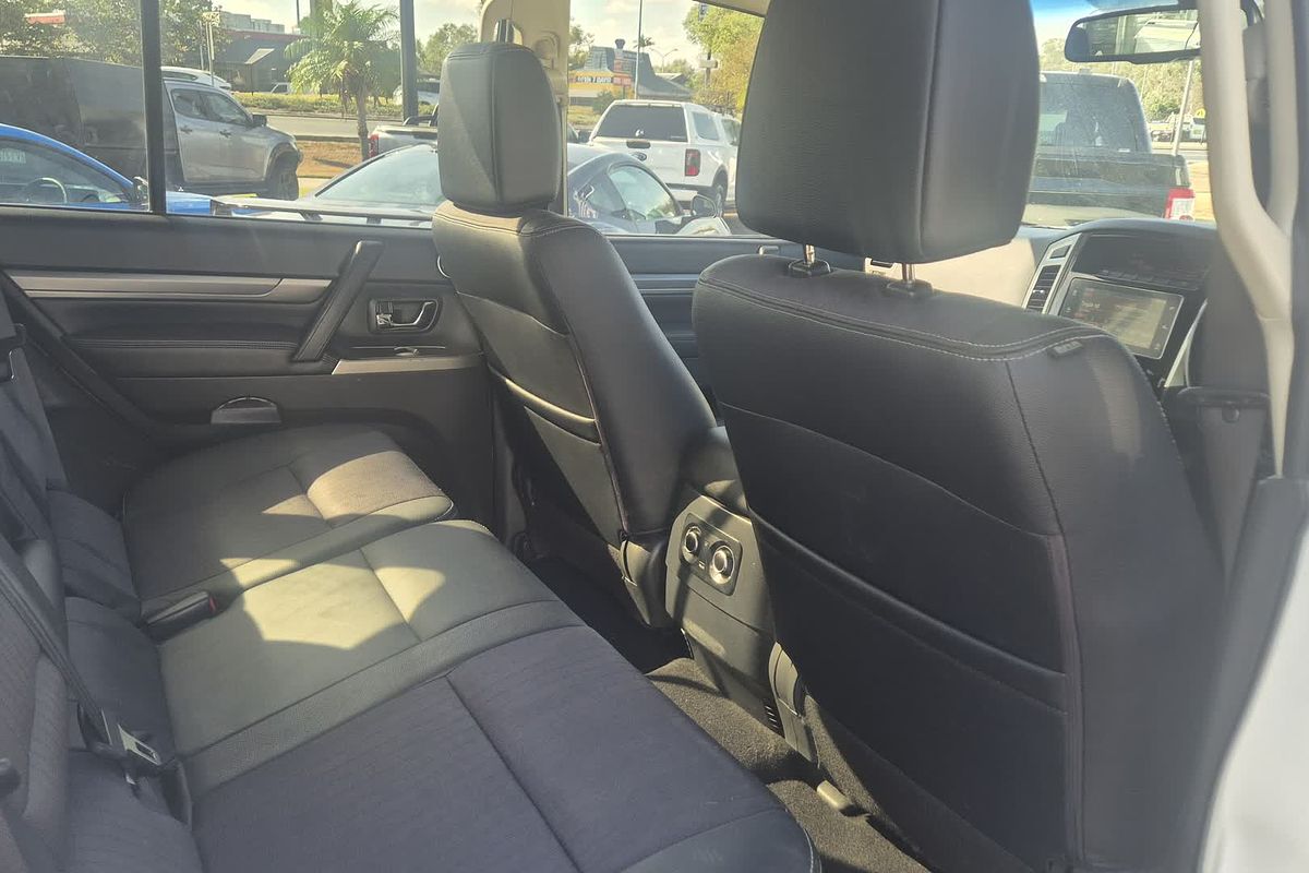 2020 Mitsubishi Pajero GLS NX