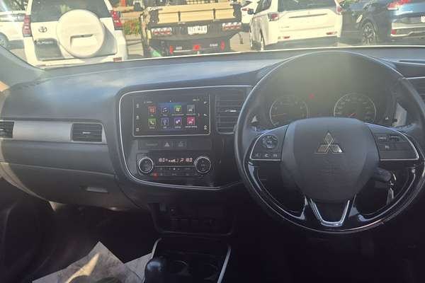 2017 Mitsubishi Outlander LS Safety Pack ZK
