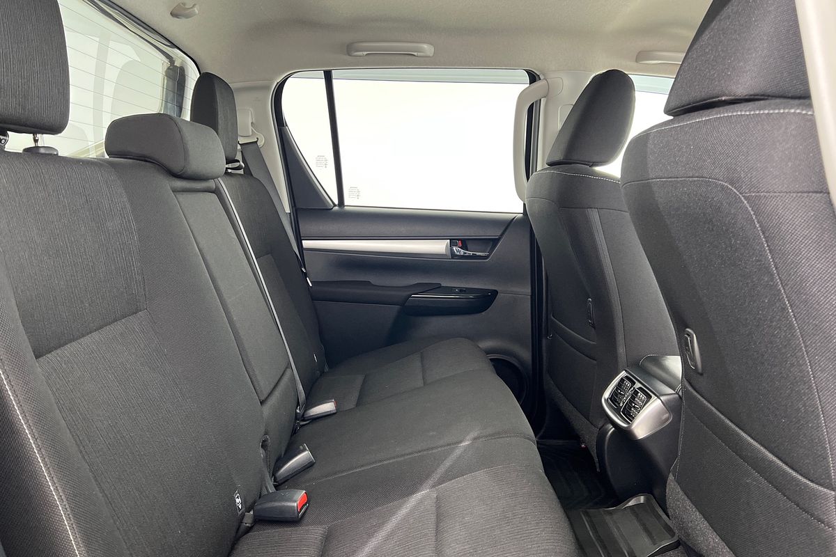 2021 Toyota Hilux SR5 GUN126R 4X4