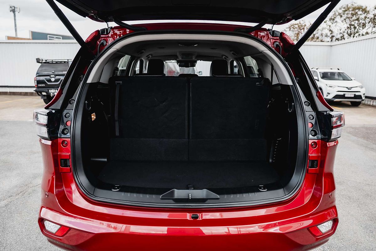 2022 Isuzu MU-X LS-T