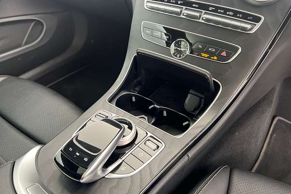 2019 Mercedes-Benz C-Class C200 C205 thumb-16