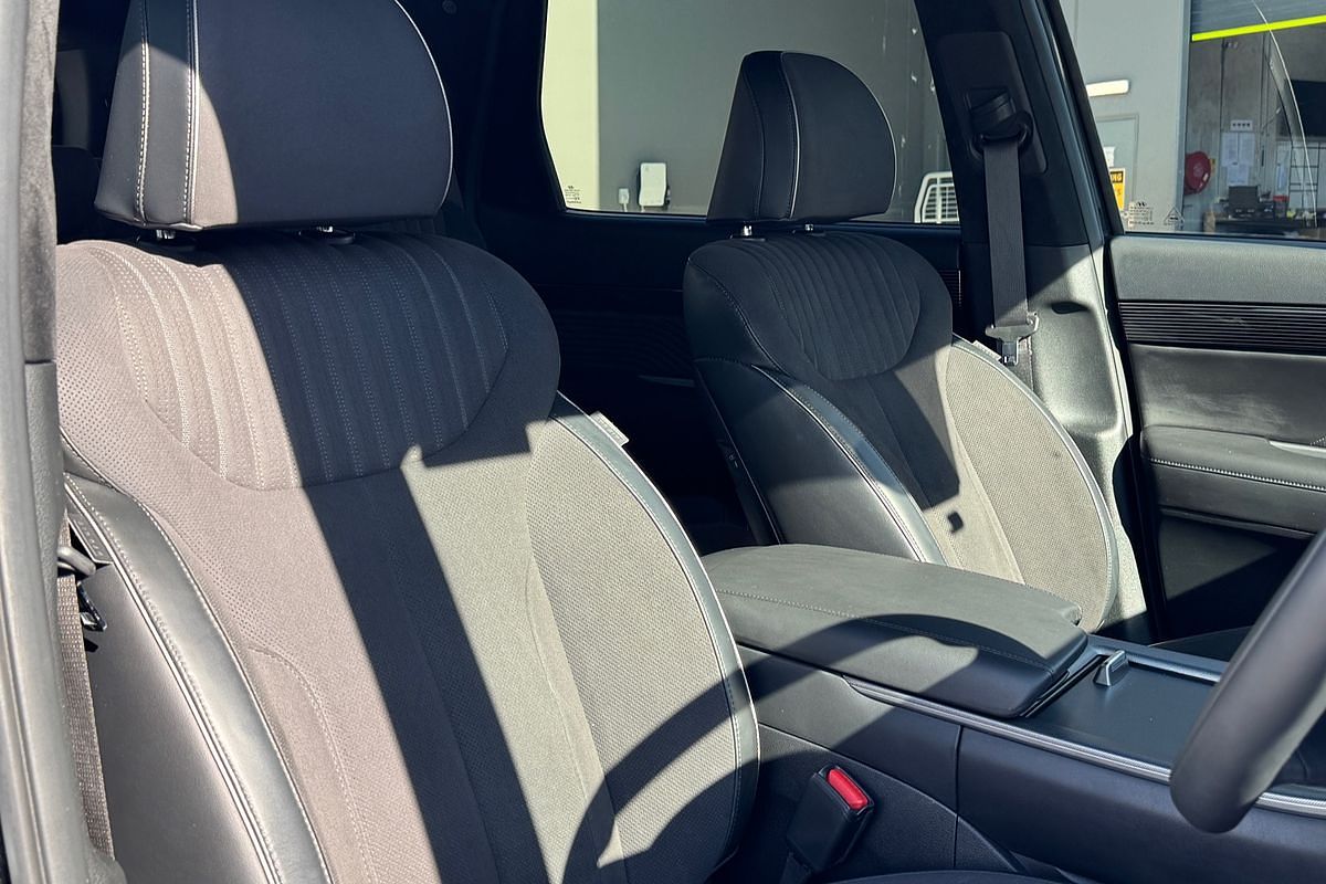 2024 Hyundai Palisade Calligraphy Black Ink LX2.V4