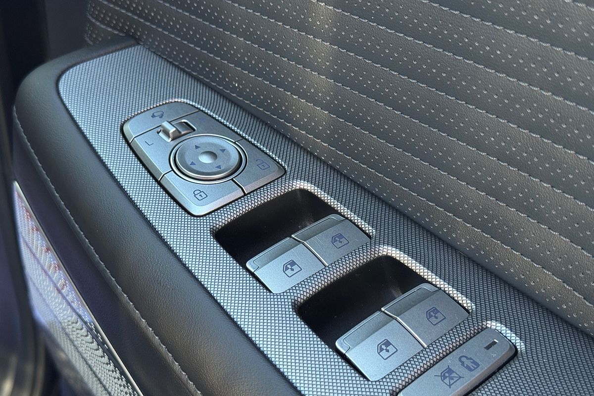 2024 Hyundai Palisade Calligraphy Black Ink LX2.V4