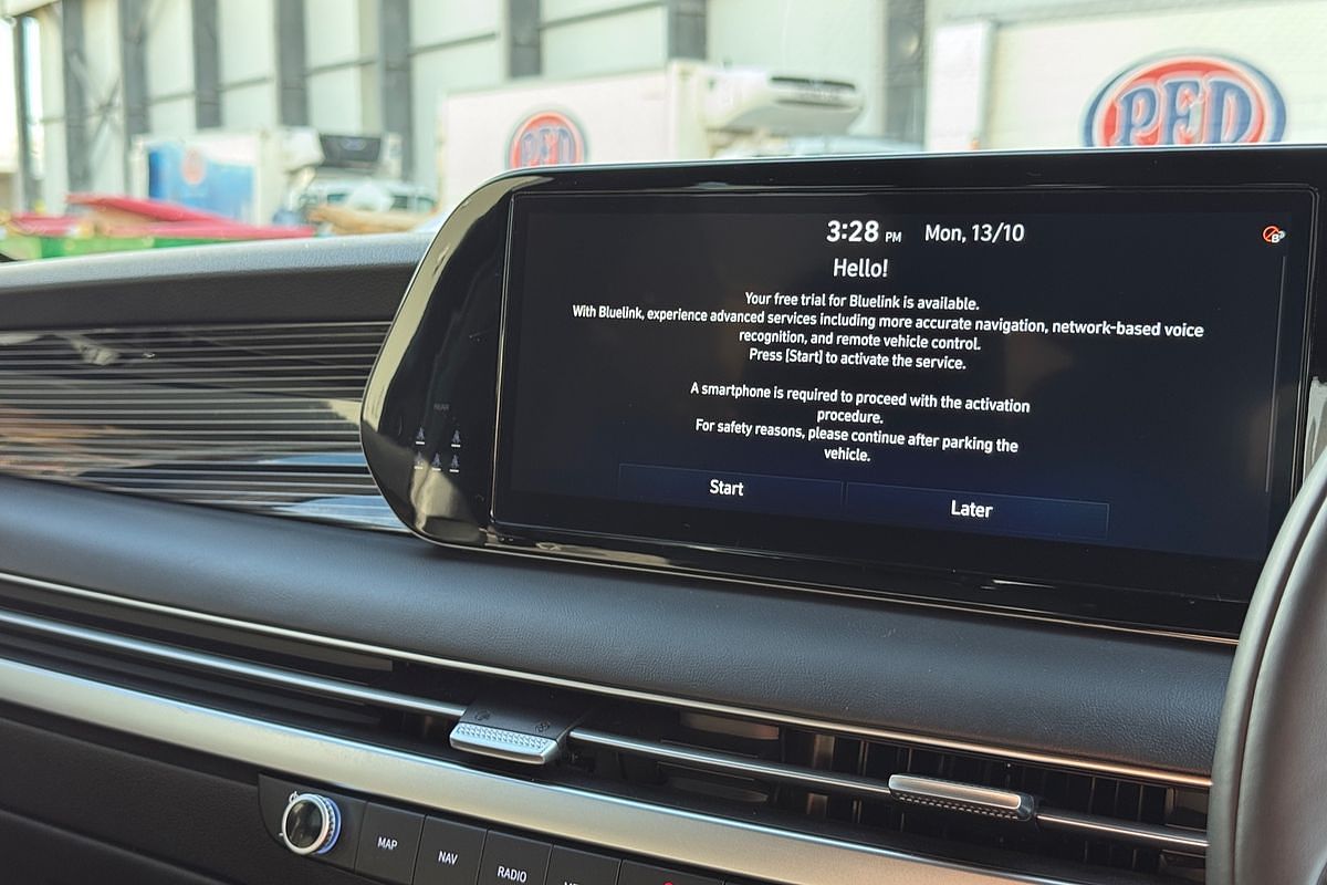 2024 Hyundai Palisade Calligraphy Black Ink LX2.V4