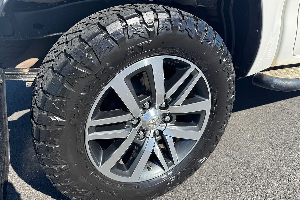 2019 Toyota Hilux SR5 GUN126R 4X4