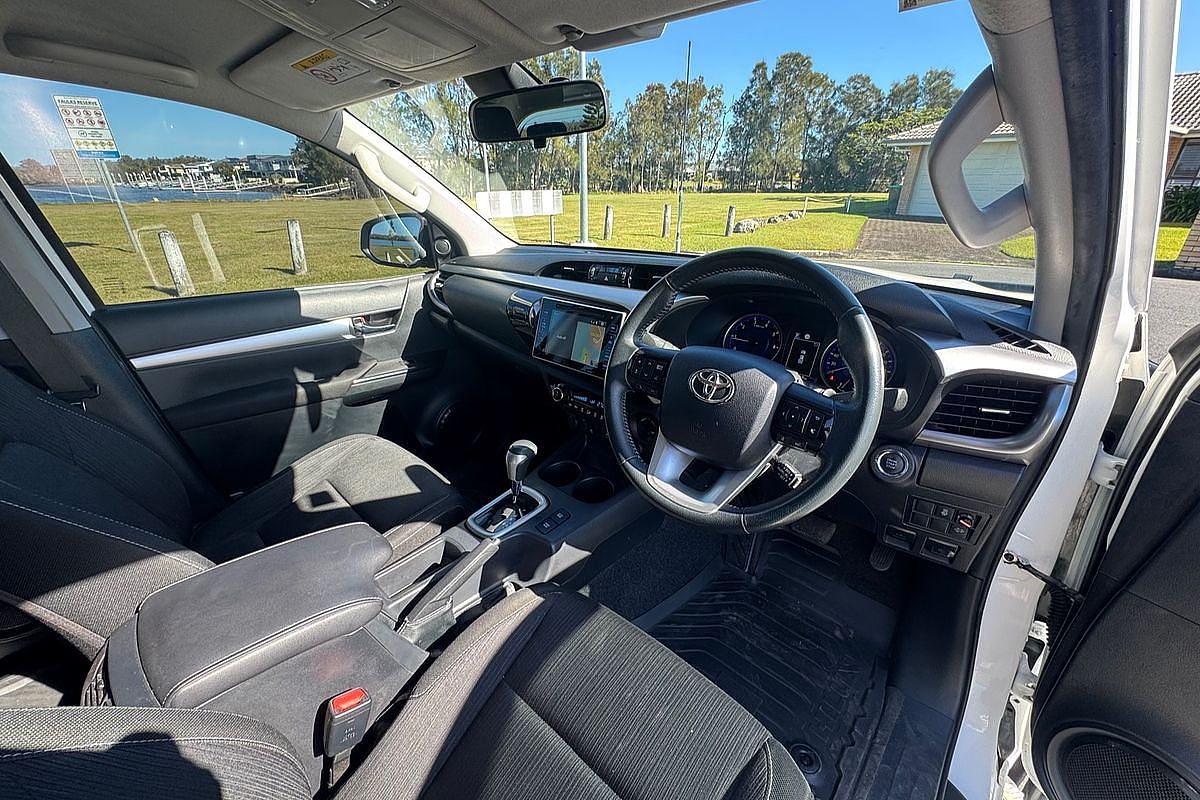 2019 Toyota Hilux SR5 GUN126R 4X4