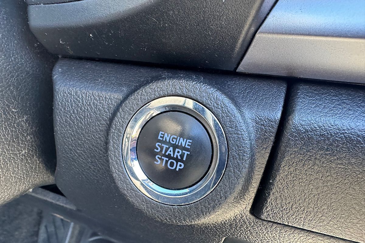 2019 Toyota Hilux SR5 GUN126R 4X4