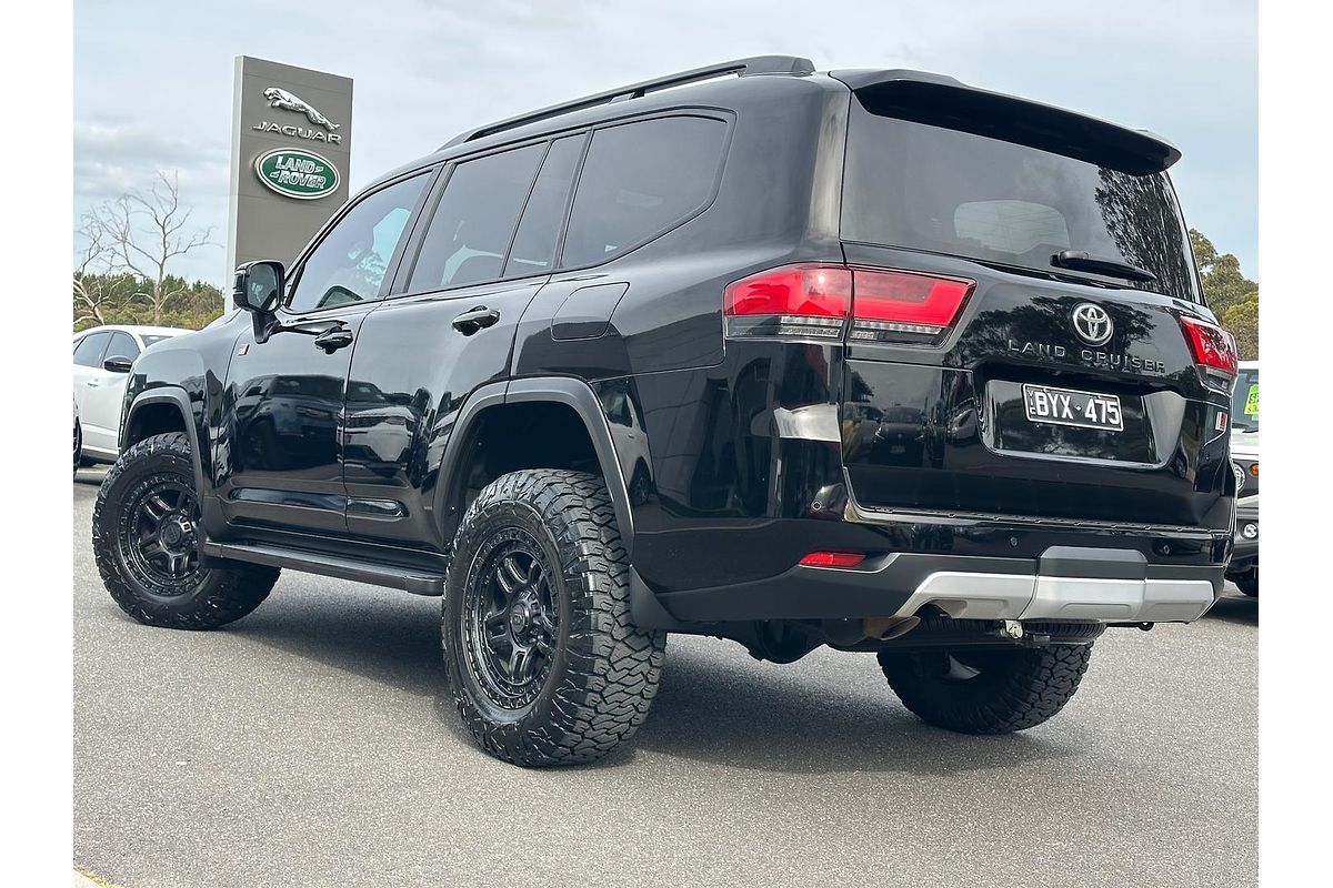 2022 Toyota Landcruiser GR Sport FJA300R