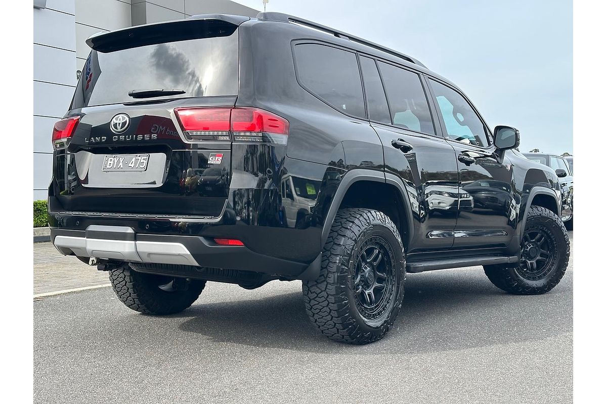 2022 Toyota Landcruiser GR Sport FJA300R