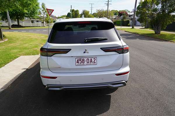 2025 Mitsubishi Outlander LS ZM