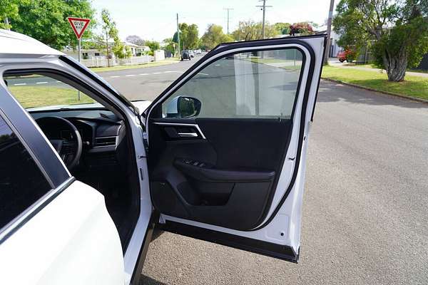 2025 Mitsubishi Outlander LS ZM