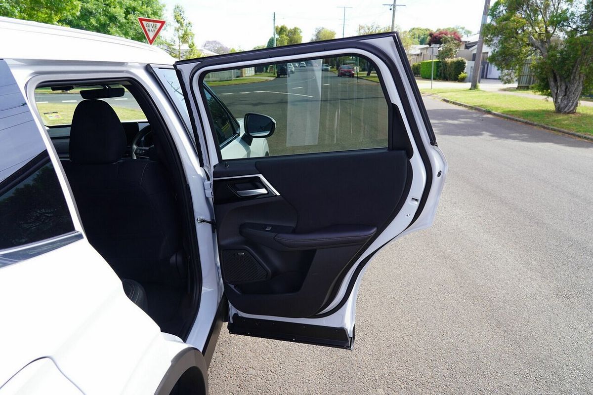 2025 Mitsubishi Outlander LS ZM