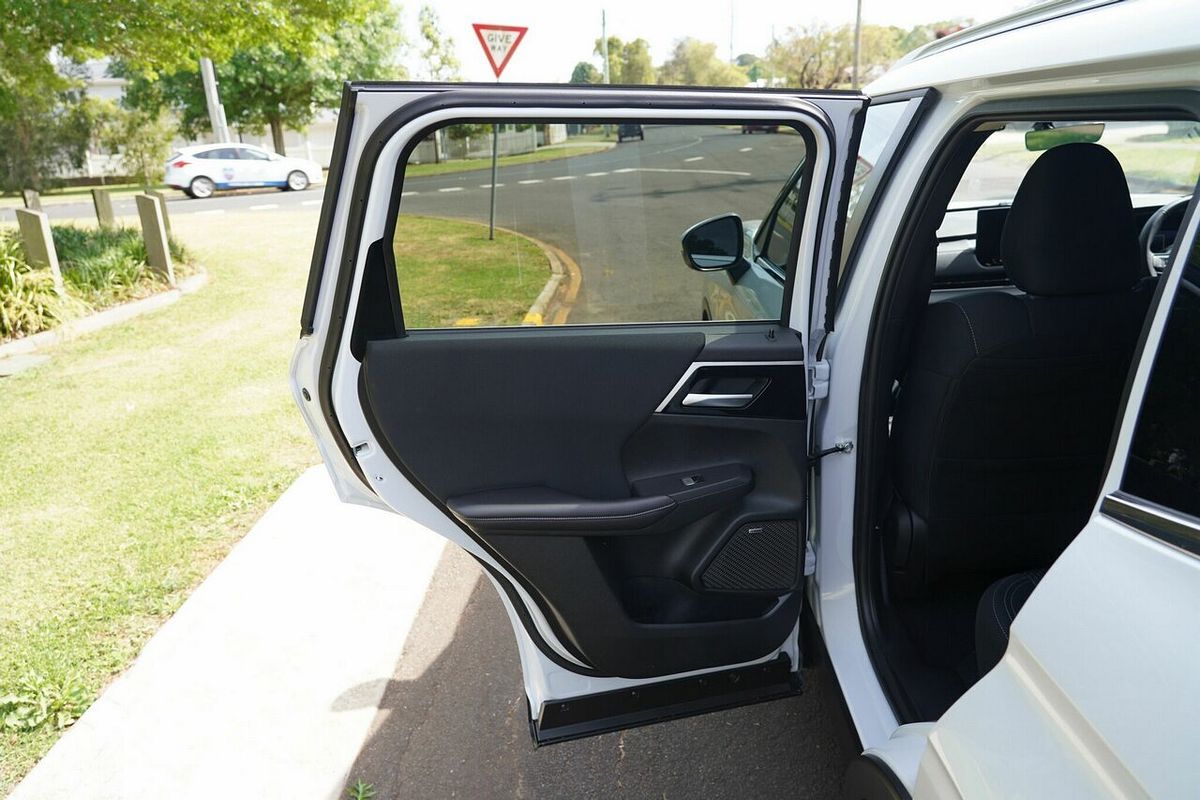 2025 Mitsubishi Outlander LS ZM