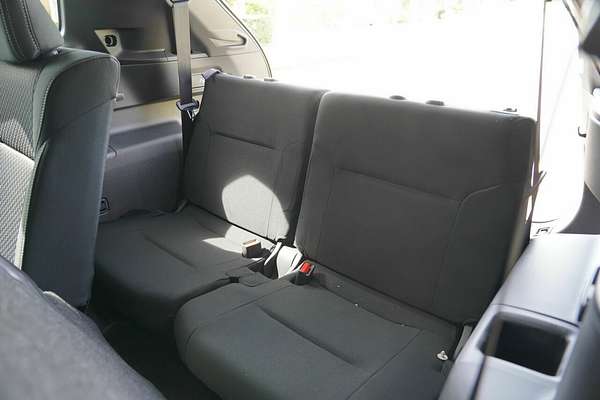 2025 Mitsubishi Outlander LS ZM