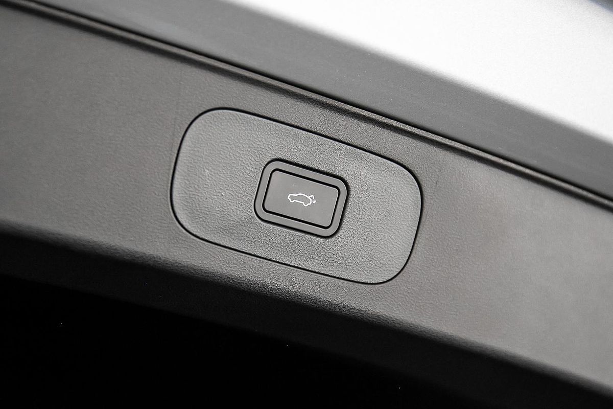 2025 Geely Starray EM-i Complete P145