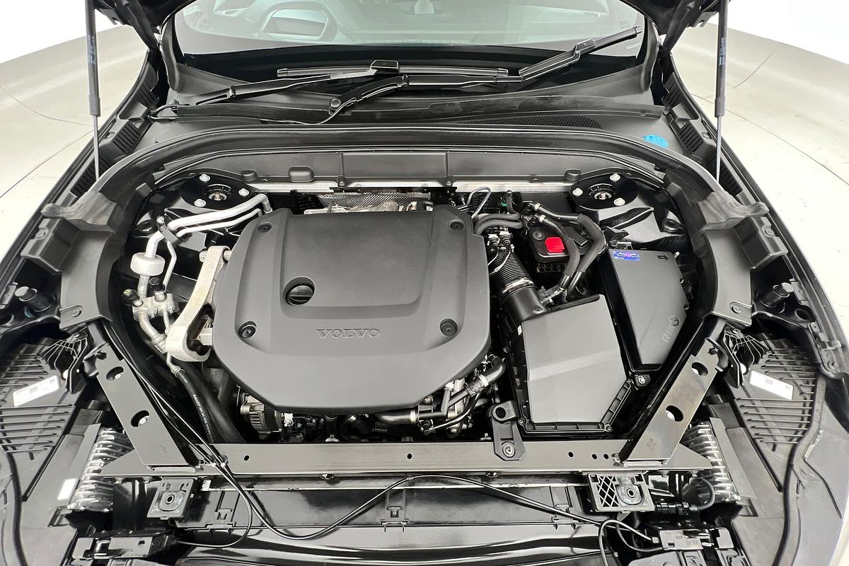 2021 Volvo XC60 T6 R-Design