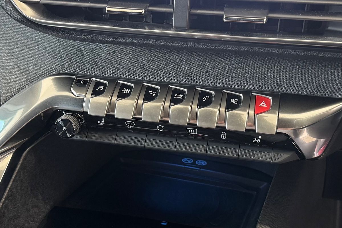 2017 Peugeot 3008 GT Line P84