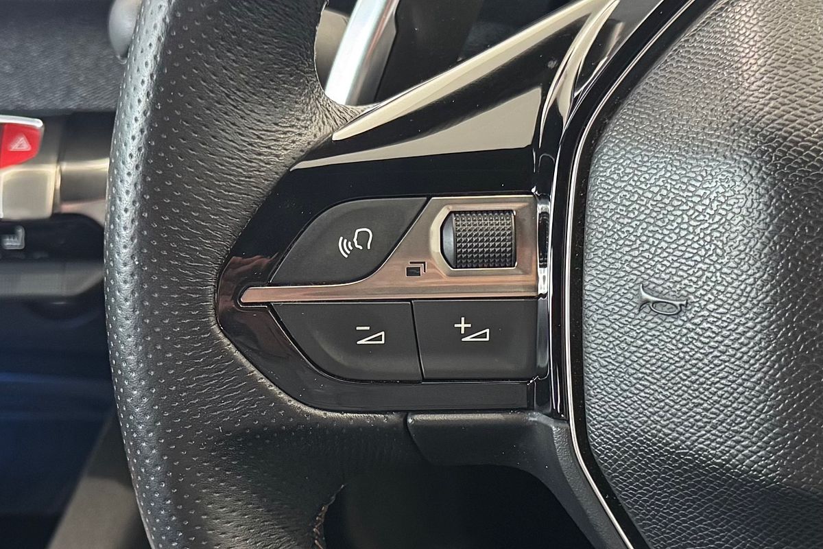2017 Peugeot 3008 GT Line P84