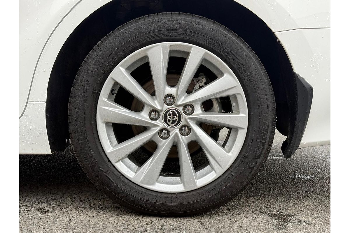 2021 Toyota Camry Ascent AXVH70R