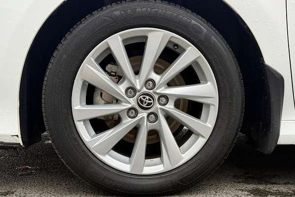 2021 Toyota Camry Ascent AXVH70R