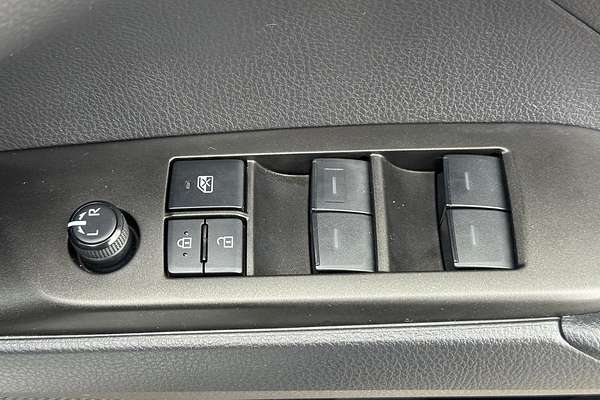 2021 Toyota Camry Ascent AXVH70R