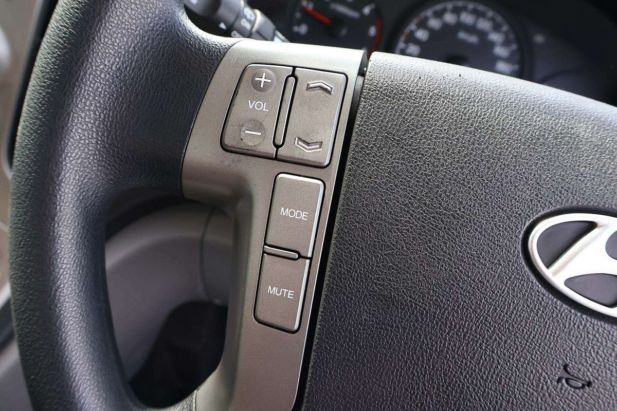 2012 Hyundai iMax TQ-W