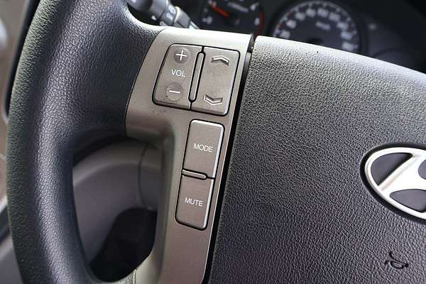 2012 Hyundai iMax TQ-W