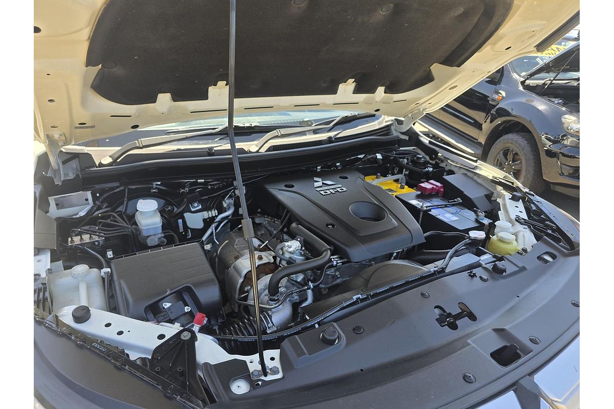 2019 Mitsubishi Triton GLS MR 4X4