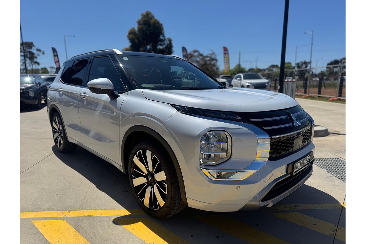 2025 Mitsubishi Outlander Exceed Tourer ZM