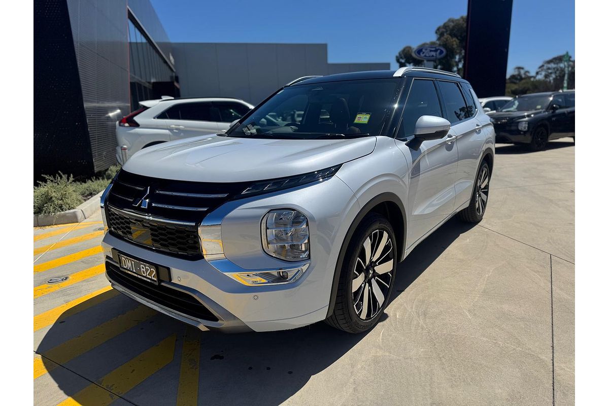 2025 Mitsubishi Outlander Exceed Tourer ZM