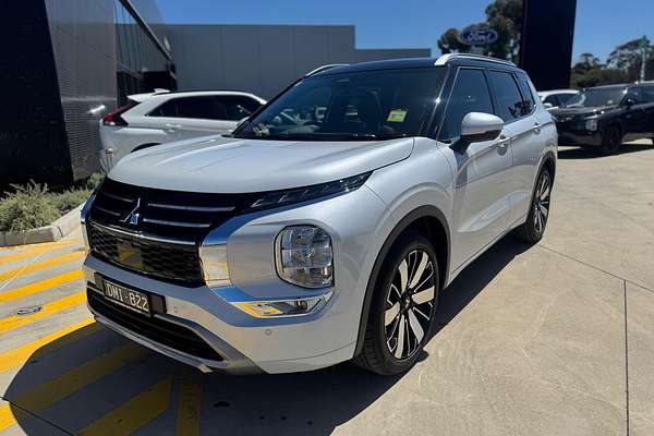2025 Mitsubishi Outlander Exceed Tourer ZM