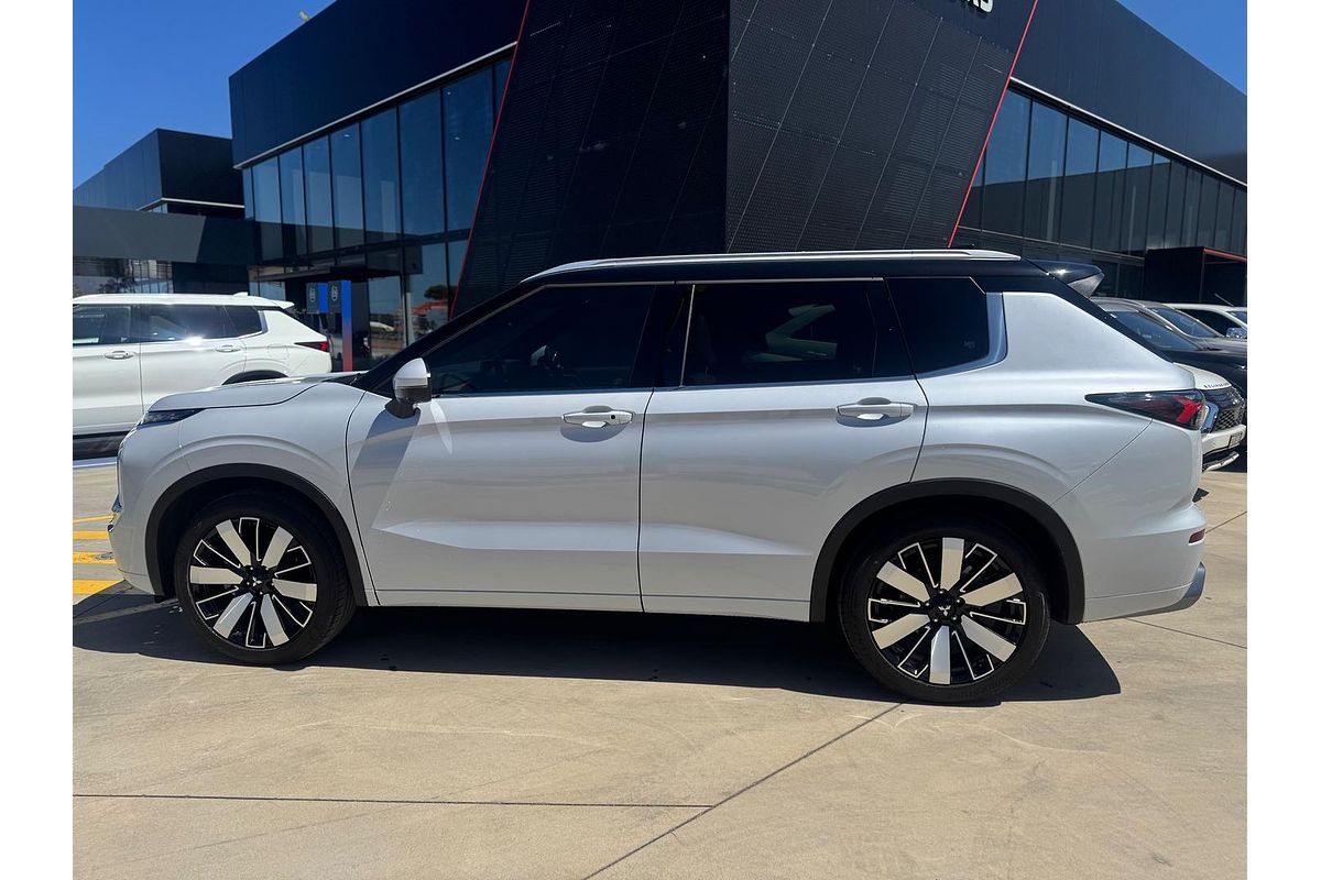 2025 Mitsubishi Outlander Exceed Tourer ZM