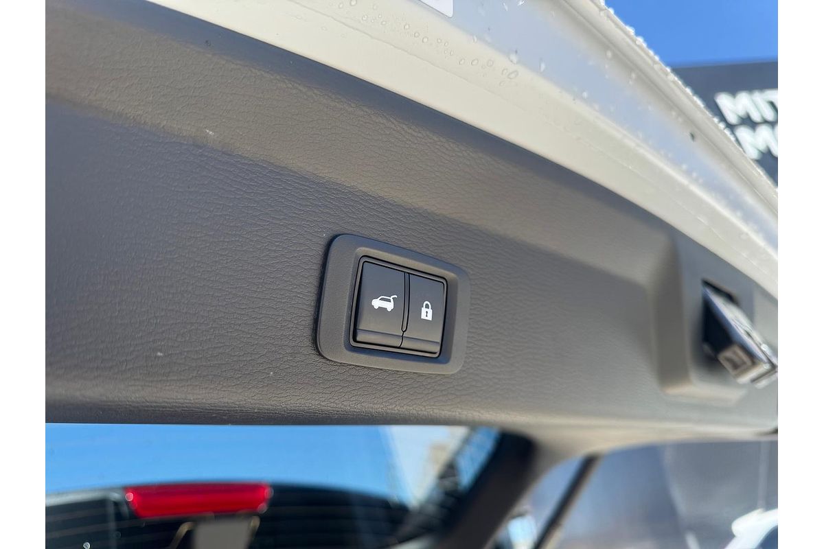 2025 Mitsubishi Outlander Exceed Tourer ZM