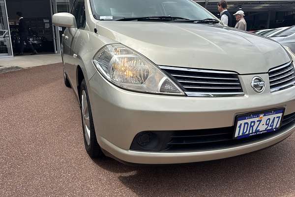 2008 Nissan Tiida ST C11