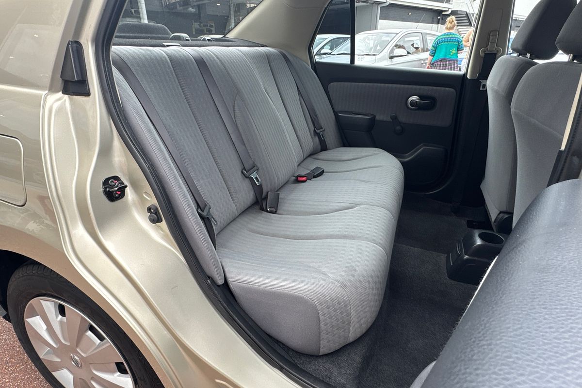 2008 Nissan Tiida ST C11