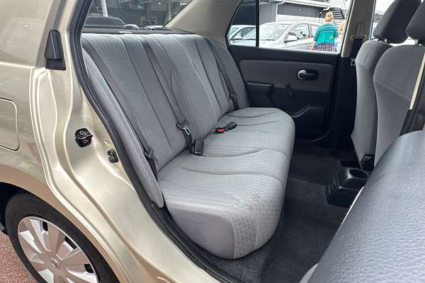 2008 Nissan Tiida ST C11