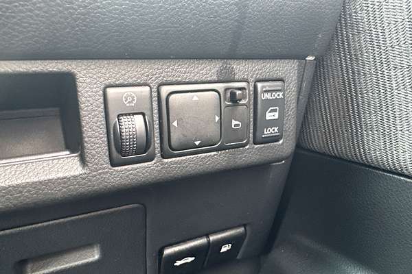 2008 Nissan Tiida ST C11