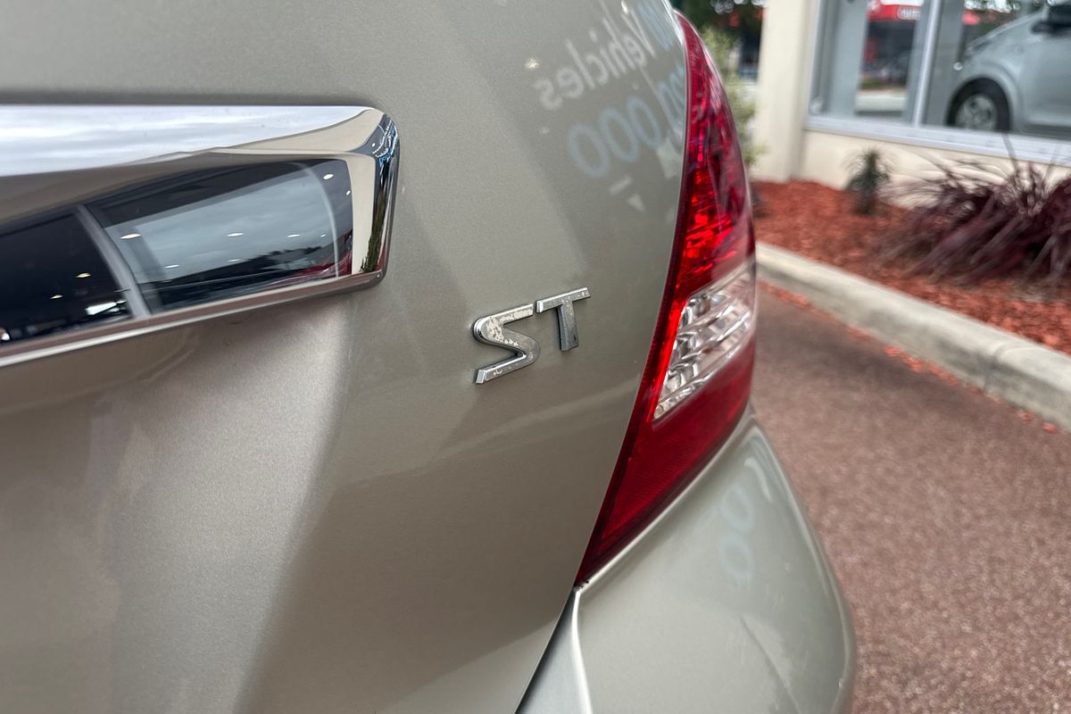2008 Nissan Tiida ST C11