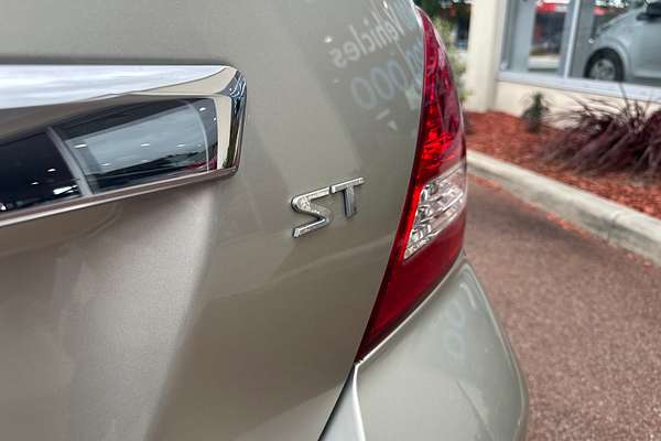 2008 Nissan Tiida ST C11