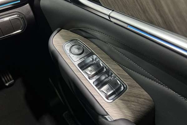 2025 GWM Tank 500 Ultra Hi4-T PHEV P03