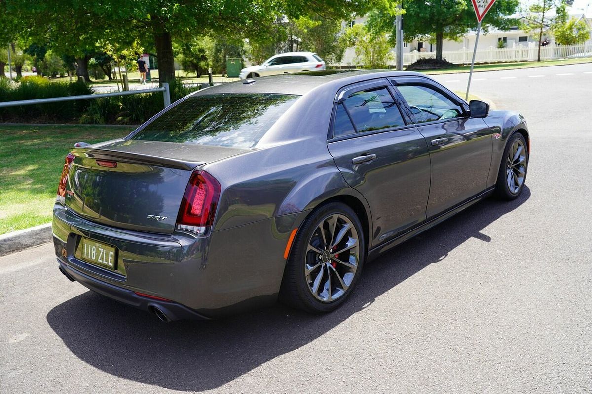 2018 Chrysler 300 SRT Core LX