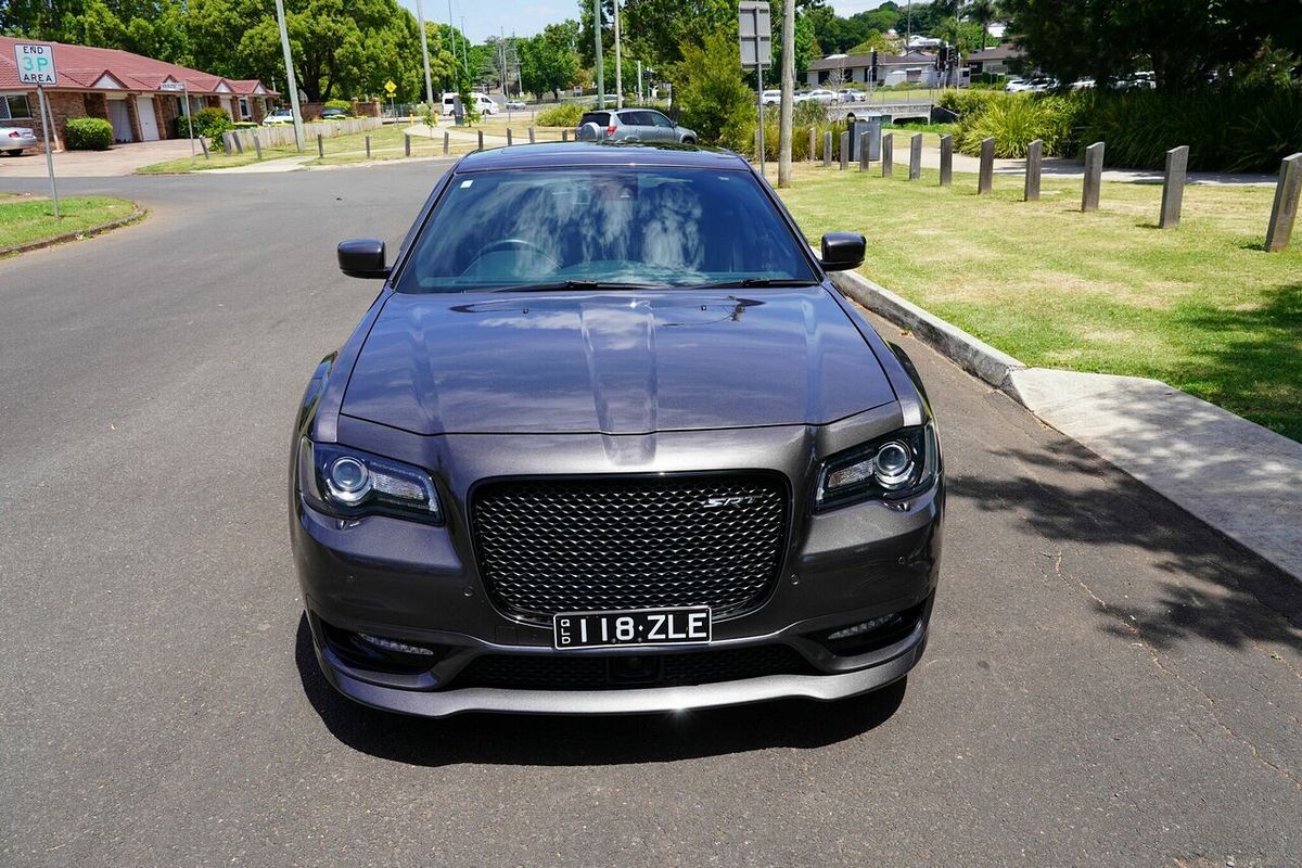 2018 Chrysler 300 SRT Core LX