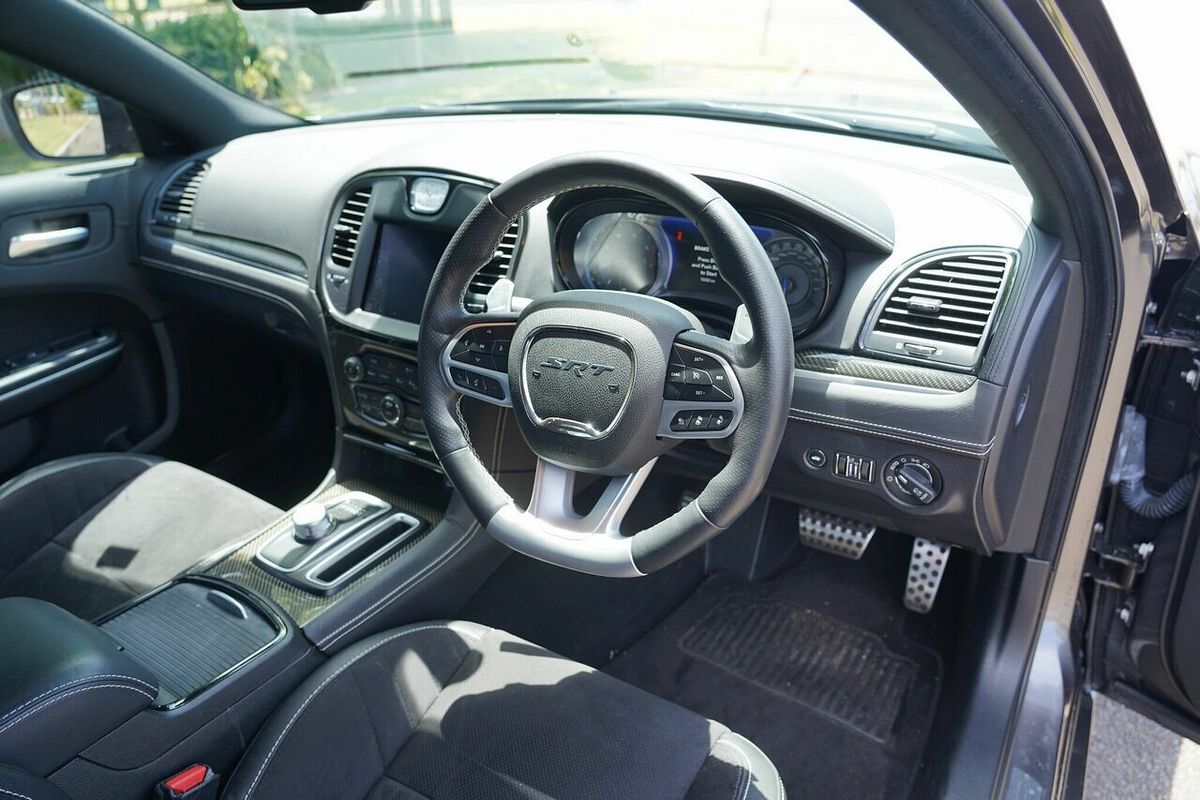 2018 Chrysler 300 SRT Core LX
